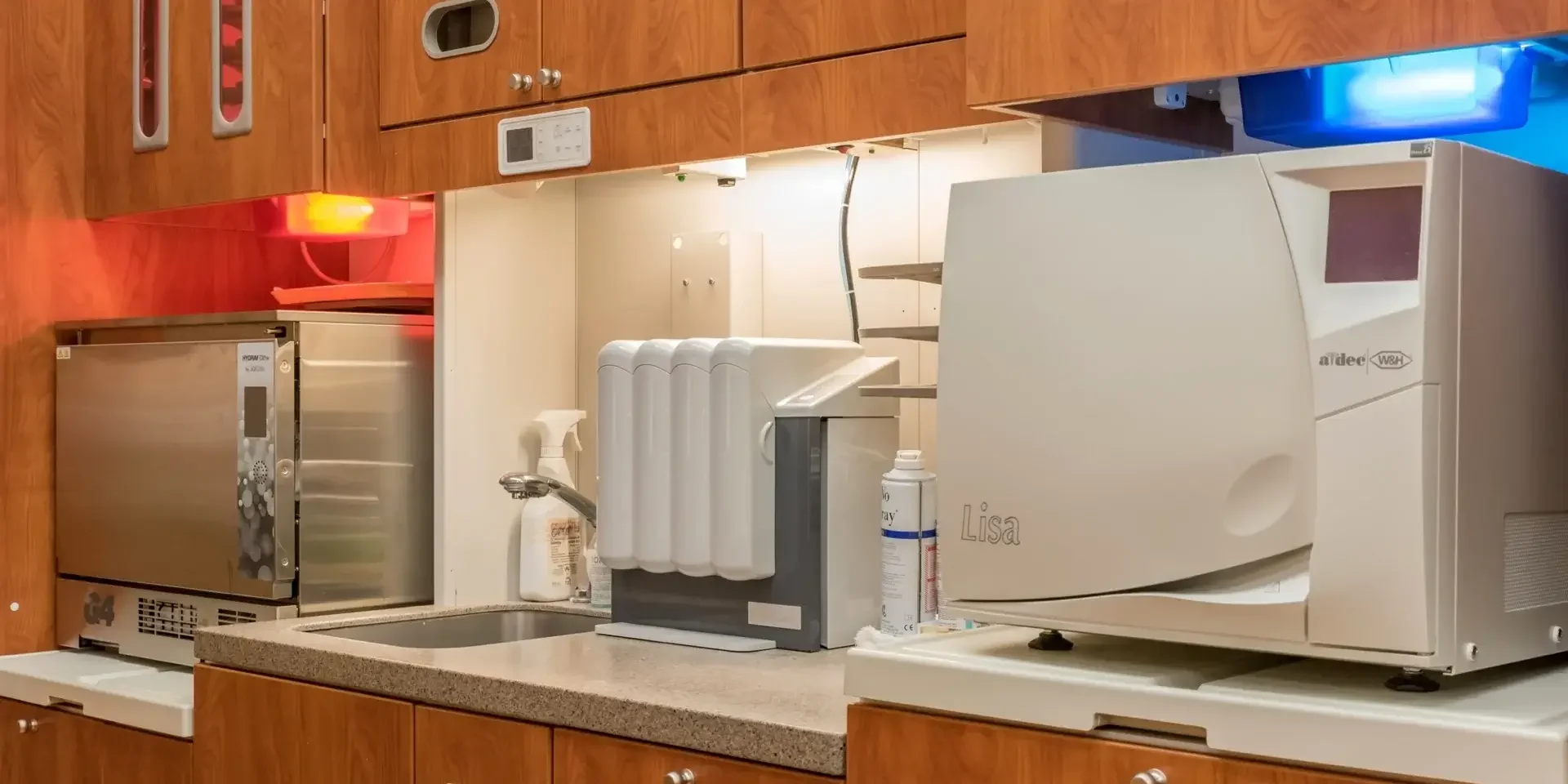 Sterilization centre with autoclave equipment